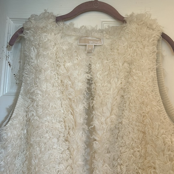Michael Kors fuzzy vest - Picture 4 of 6